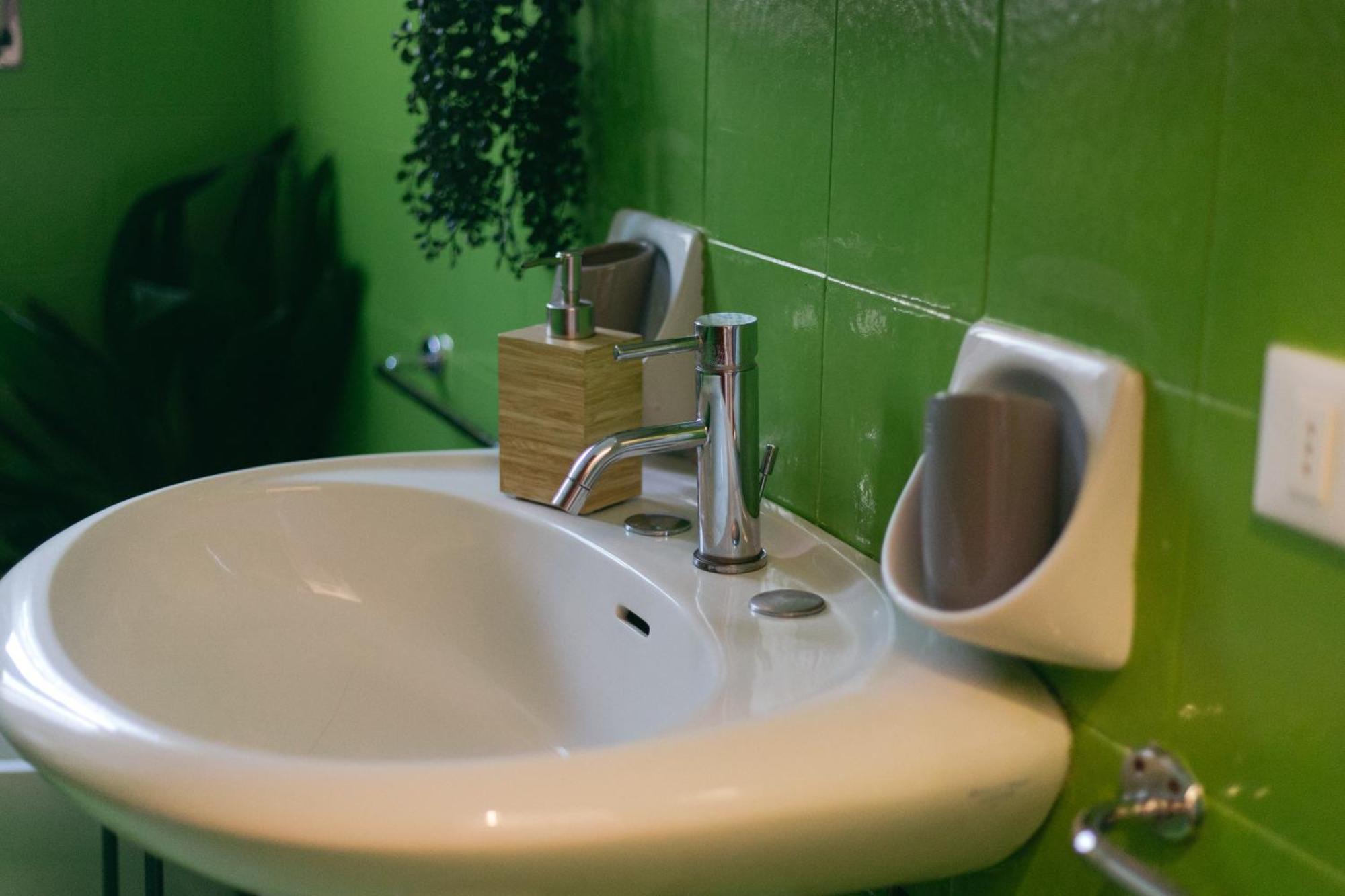Enzo'S House Hotel Лука Екстериор снимка